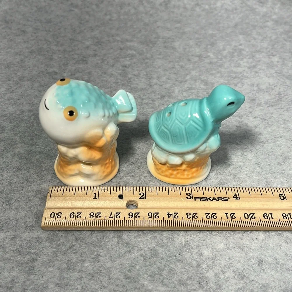 Salt Pepper Shakers‎ Sea Turtle & Puffer Fish Collectible Ceramic